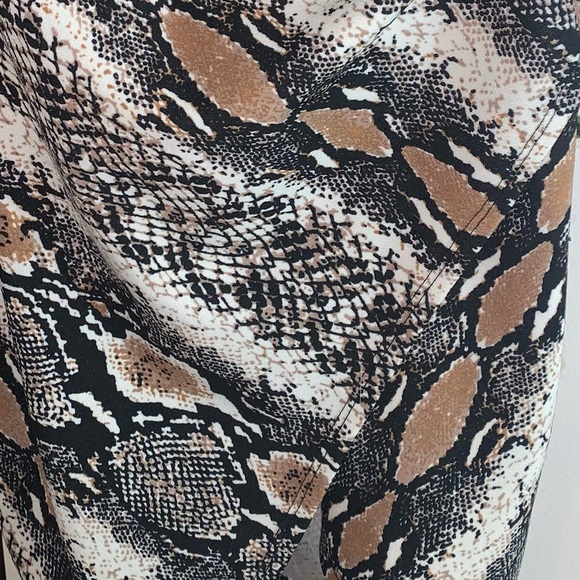 REVAMPED🤎 Snake Skin Dress. - Picture 4 of 8